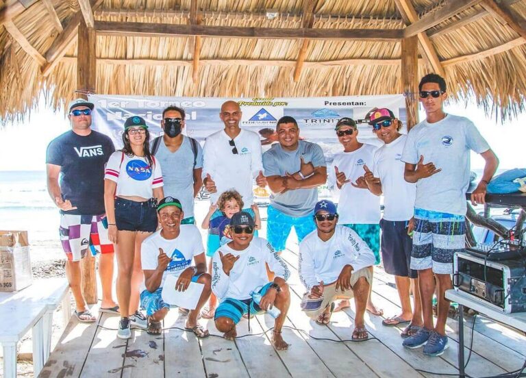 Patrocinó el primer evento de surf grom en Nicaragua