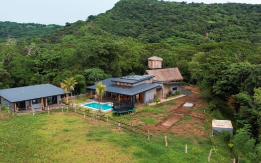 Stunning Off-Grid Estate 3 Bedroom Home and 2 Bedroom Casita in Big Sky, San Juan del Sur, Rivas - Image 1