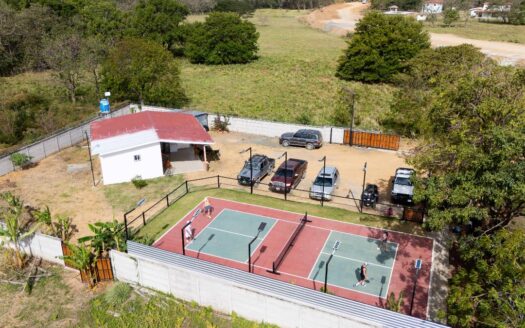 Pickleball Court & Guest Rooms – A Unique Investment Opportunity!, - Image 1