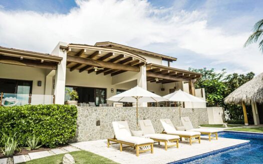 Antal 14 – Luxury 6-Bedroom Villa with Ocean Views in Guacalito de la Isla, Rivas - Image 1
