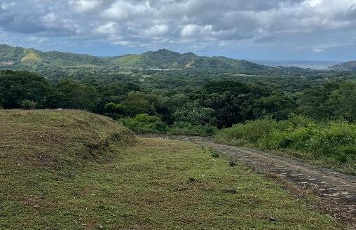Vista del Oro Ocean-View Property: 1,100 m² Ready for Development, San Juan del Sur, Rivas - Image 1
