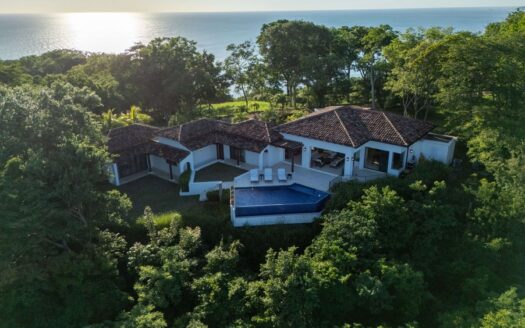 Casa Linda. Coastal Elegance & Ocean Views in Rancho Santana, Tola, Rivas - Image 1